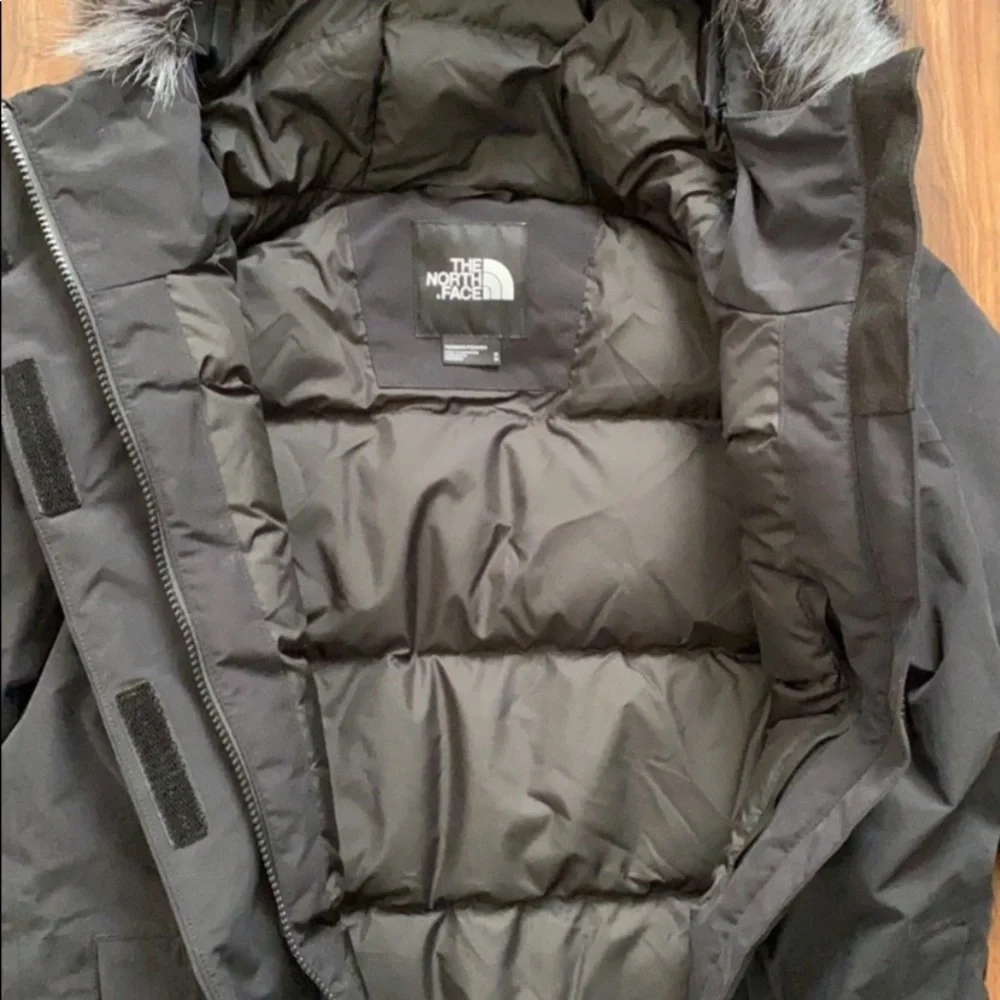 SOLD The North Face Artic Down Parka - Picture 10 of 16